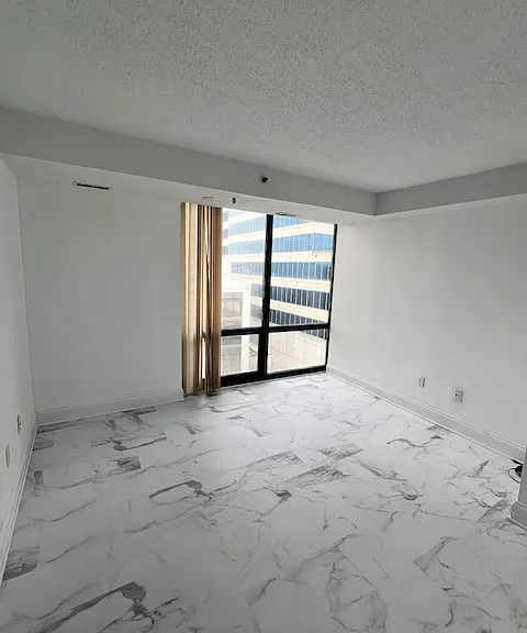 123 SW Jefferson St #E6W — Photo 4