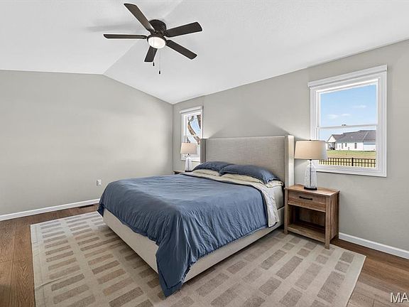 4th image of 625 Christopher Ln