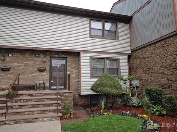 54 Highview Dr, Woodbridge, NJ 07095