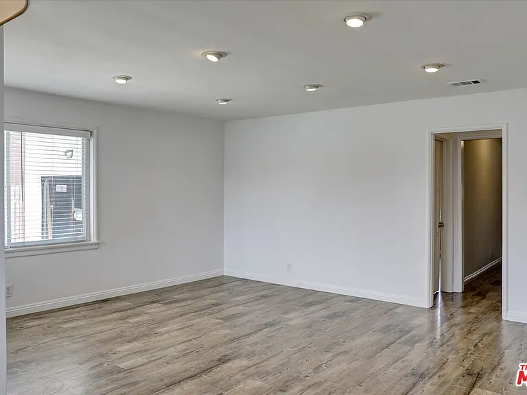 14110 Shoup Ave — Photo 6