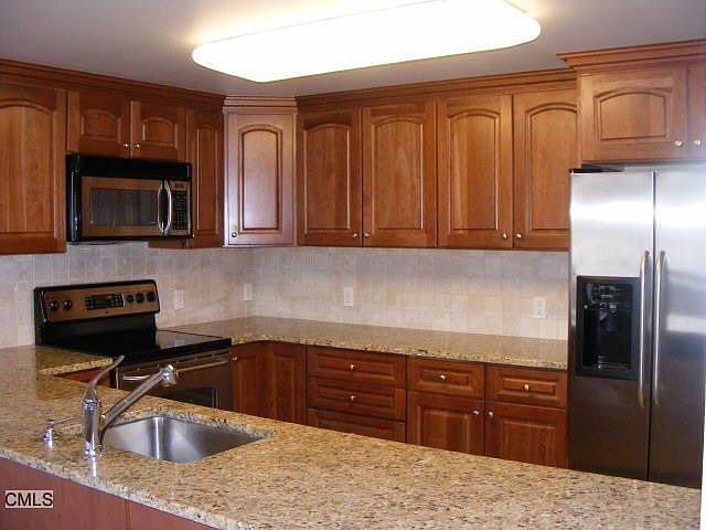 1st image of 3250 Fairfield Ave APT 221