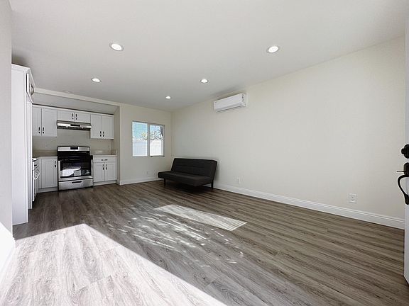 2nd image of 752 N Orcutt Dr #1/2