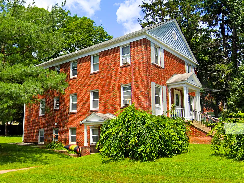 8210 Greenwood Avenue D&G Properties Llc