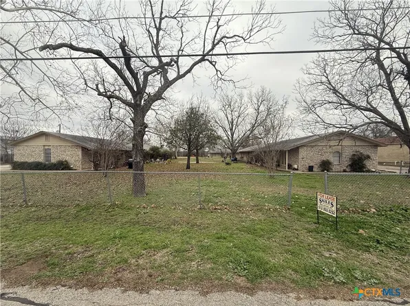 200-220 Quail Run Rd, Martindale, TX 78655