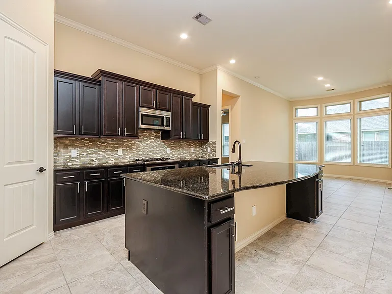 21911 Avalon Queen Dr — Photo 20