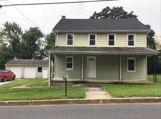 34 Cemetery Rd, Manchester, PA 17345