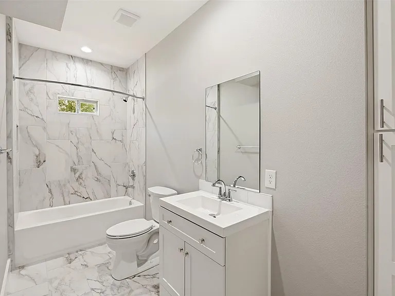 1159 San Bernard St — Photo 8