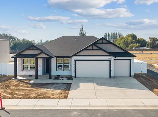 844 J St NE, Quincy, WA 98848