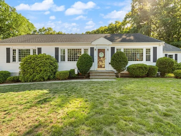10 Hornbeam Hill Rd, Chelmsford, MA 01824
