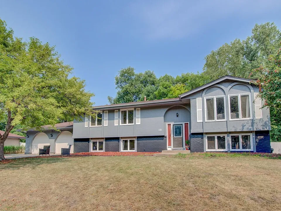 121 Chaparral Dr