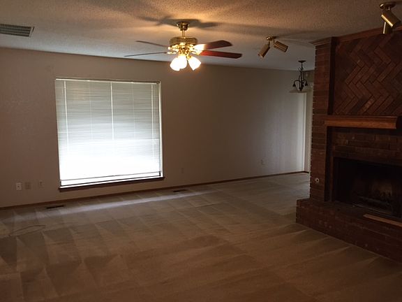 3rd image of 3820 Windswest Ct