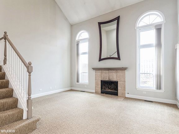 2nd image of 30 Ascot Cir