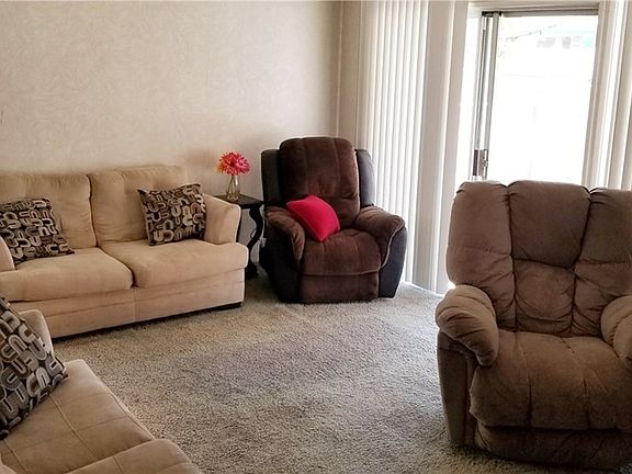 3rd image of 22105 Bonita St