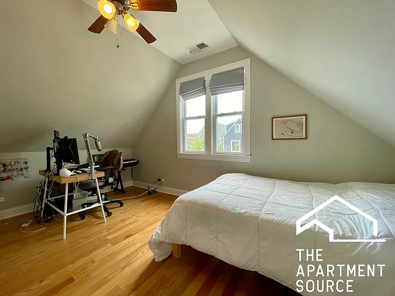 3611 W Wolfram St #2R — Photo 11