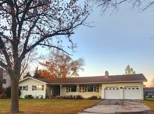 807 Pleasant Dr, Ada, MN 56510