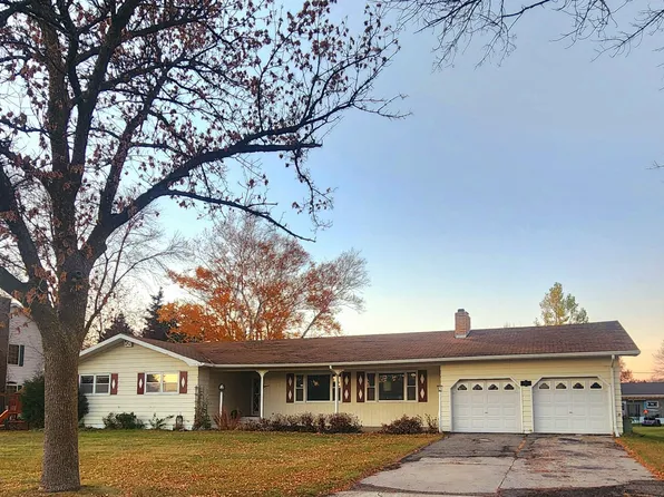 807 Pleasant Dr, Ada, MN 56510