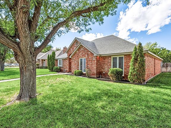 3rd image of 3404 Barrett Pl