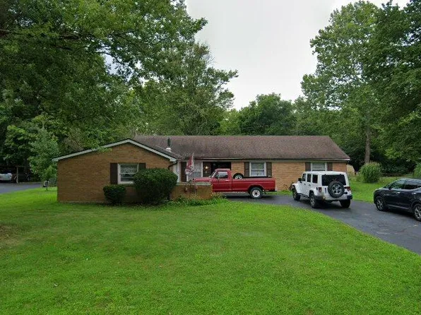 1663 N Belleview Dr, Bellbrook, OH 45305