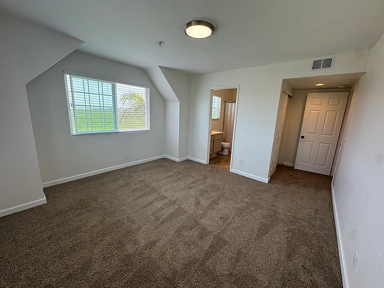 228 Imperial Beach Blvd #D — Photo 35