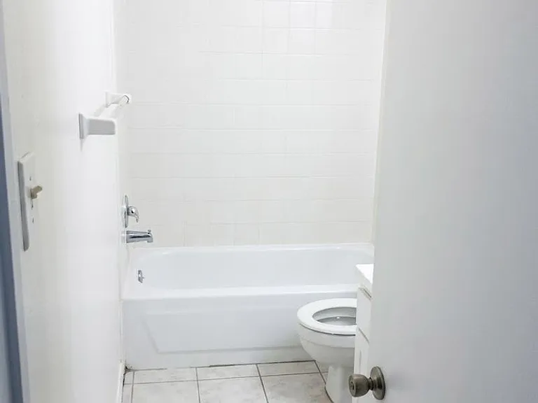 17010 Pastoria Dr — Photo 21