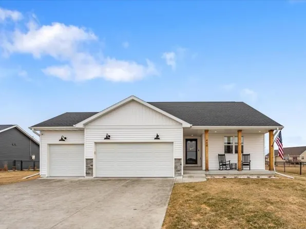 448 S 7th St, Evansville, WI 53536