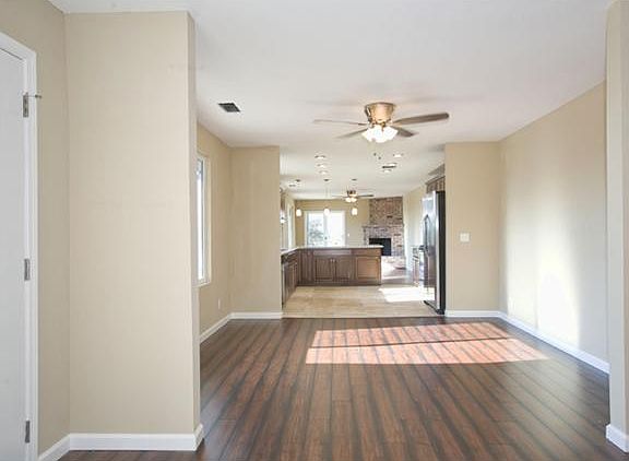 2nd image of 526 Mar Vista Dr