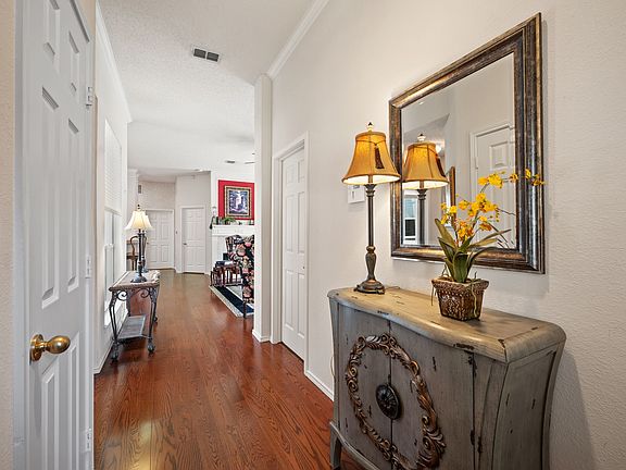 2nd image of 6860 Saddletree Trl