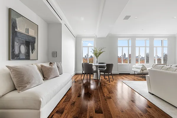 Sold by Sloane Square | media 5