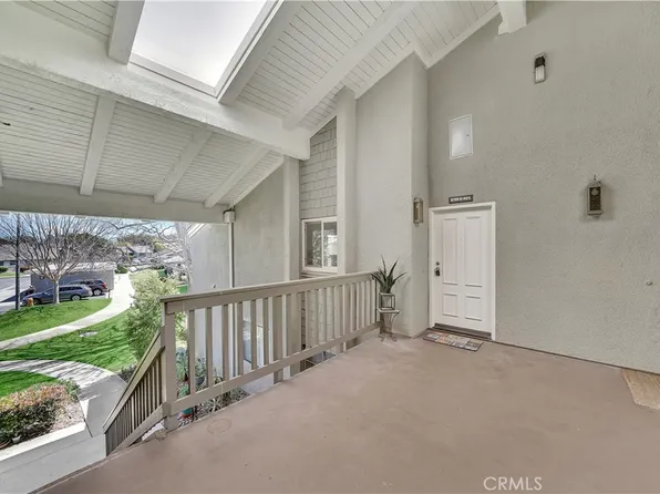 8766-404G Tulare Dr #18, Huntington Beach, CA 92646