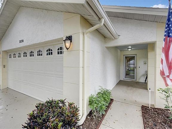 5th image of 3538 Oak Lake Dr