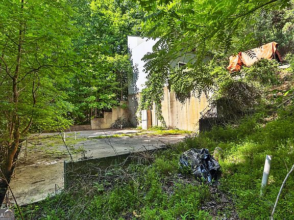3rd image of 207 Lanier Dr