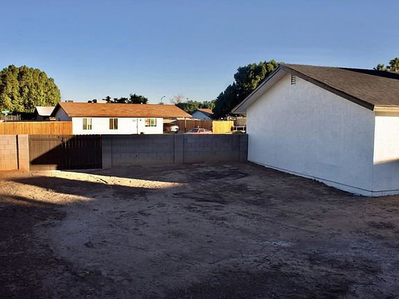 4th image of 402 S 44th Way