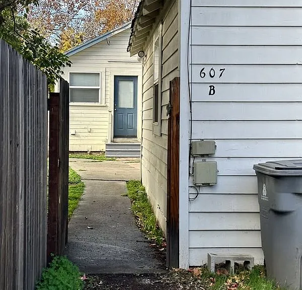 607 Kentucky St #B — Photo 3