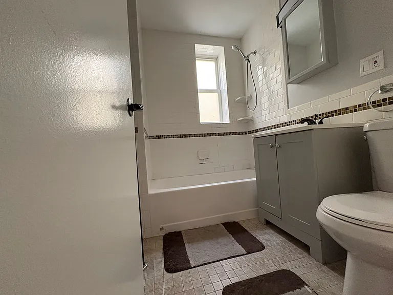 160 Avenue C #C1 — Photo 6
