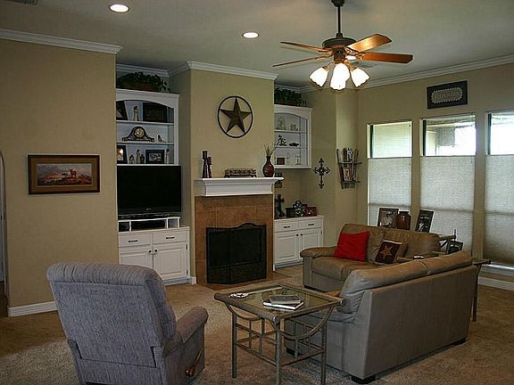 4th image of 102 Revere Ct