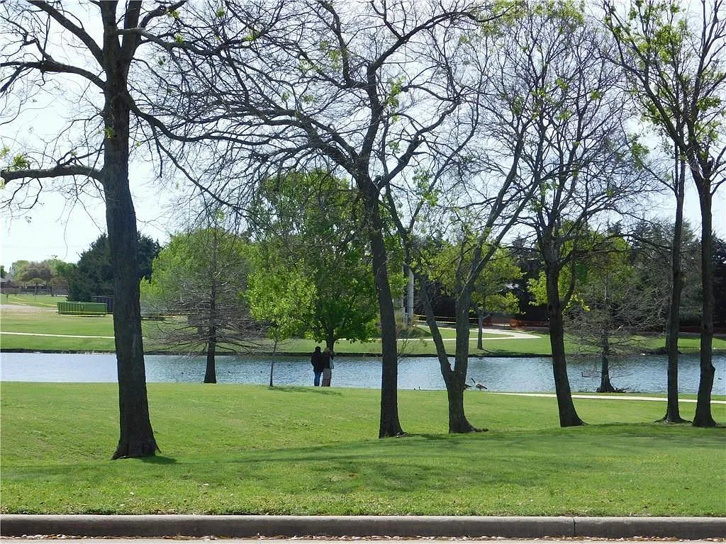 4 bed, 2031 sqft, $2,500 — Photo 3