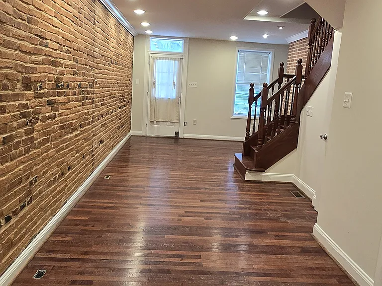 1811 E Pratt St — Photo 8