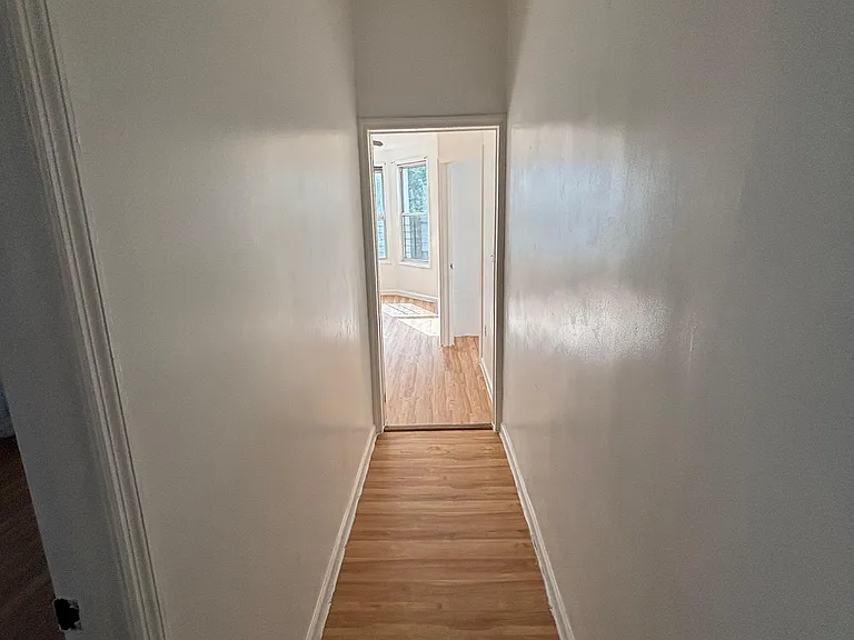 1956 Anthony Ave #3 — Photo 11