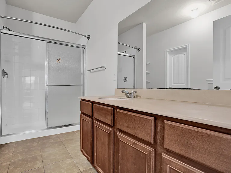 2138 Meadow View Dr — Photo 13