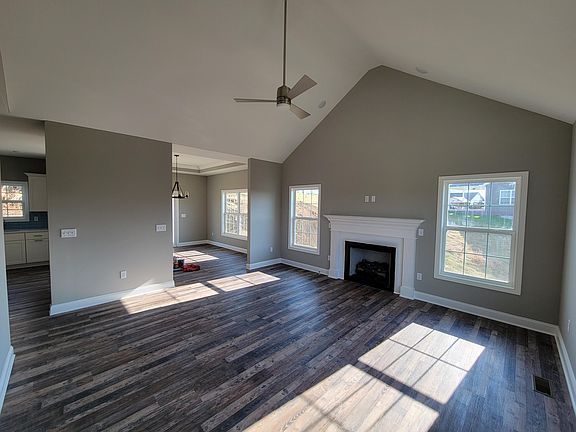 5th image of 108 Hackberry Ct