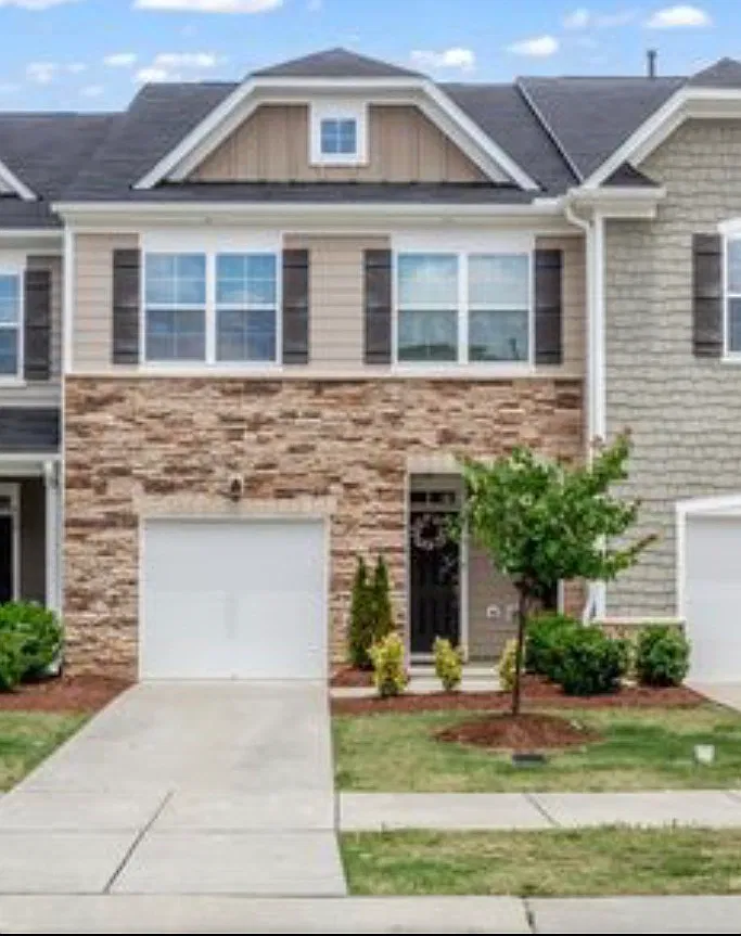 1 bed, 1.5 bath, 1824 sqft, $1,500 — Photo 1