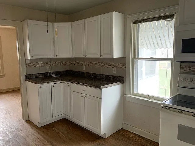 6925 NE 12th Ave — Photo 9