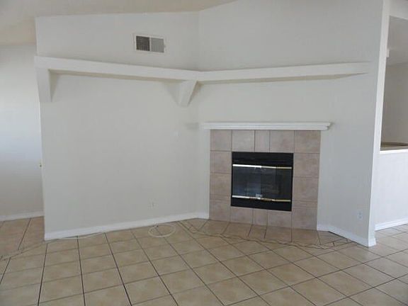 3rd image of 1353 John Phelan Dr