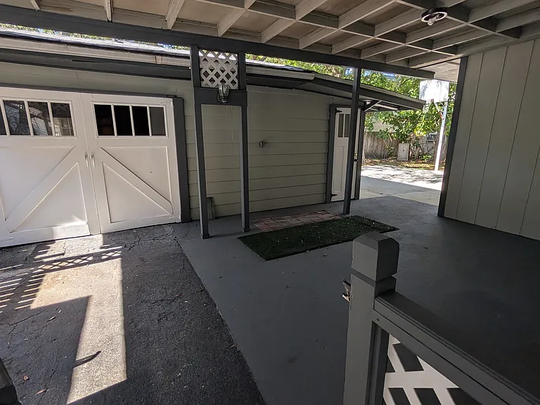 909 Magnolia Dr #HOUSE — Photo 32