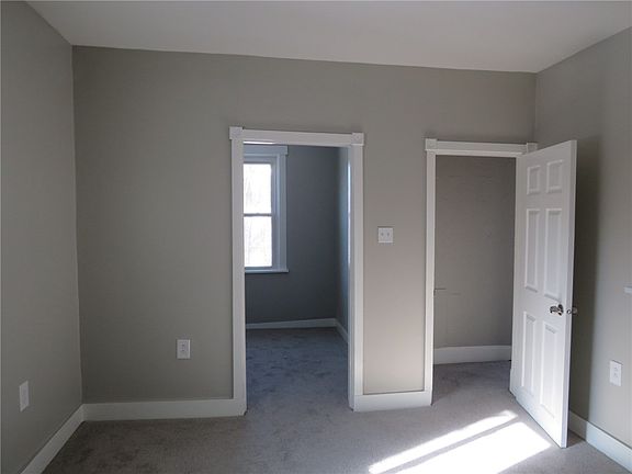 5th image of 301 Paur St