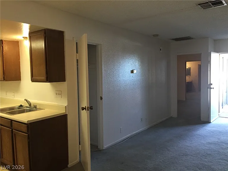 3009 Saint George St #F — Photo 22