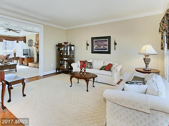 4th image of 7909 Clifton Hunt Ct