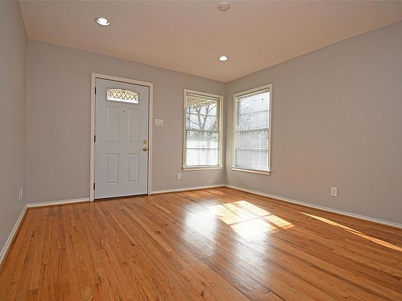 4th image of 2325 Kingswood Dr