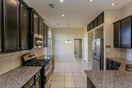 16839 Kilgarth Dr — Photo 13