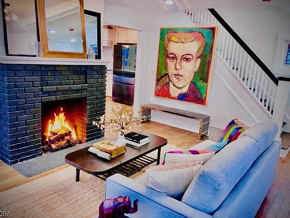 5th image of 3 Laurel Pl
